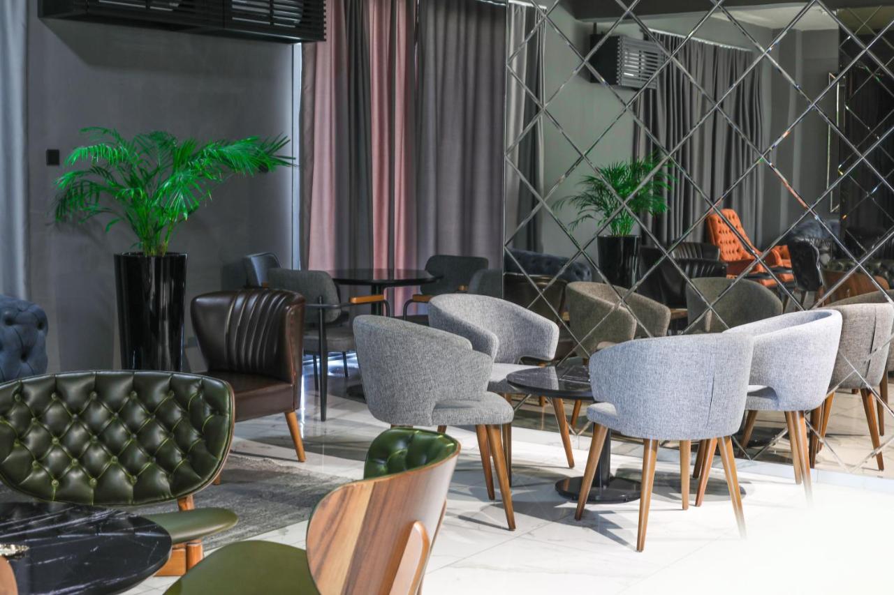 Sky Roof Hotel ニコシア エクステリア 写真