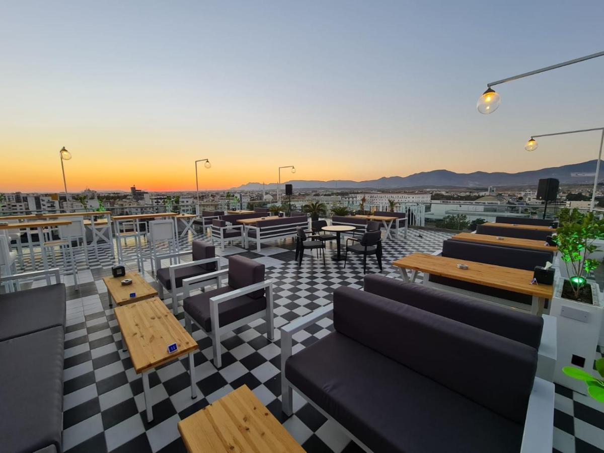 Sky Roof Hotel ニコシア エクステリア 写真